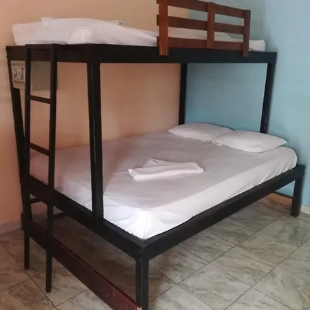 Costa Linda Art Hostel Manuel Antonio Exterior photo