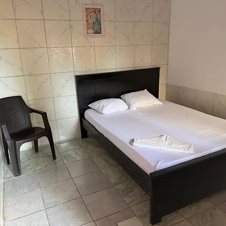 Costa Linda Art Hostel Manuel Antonio Exterior photo